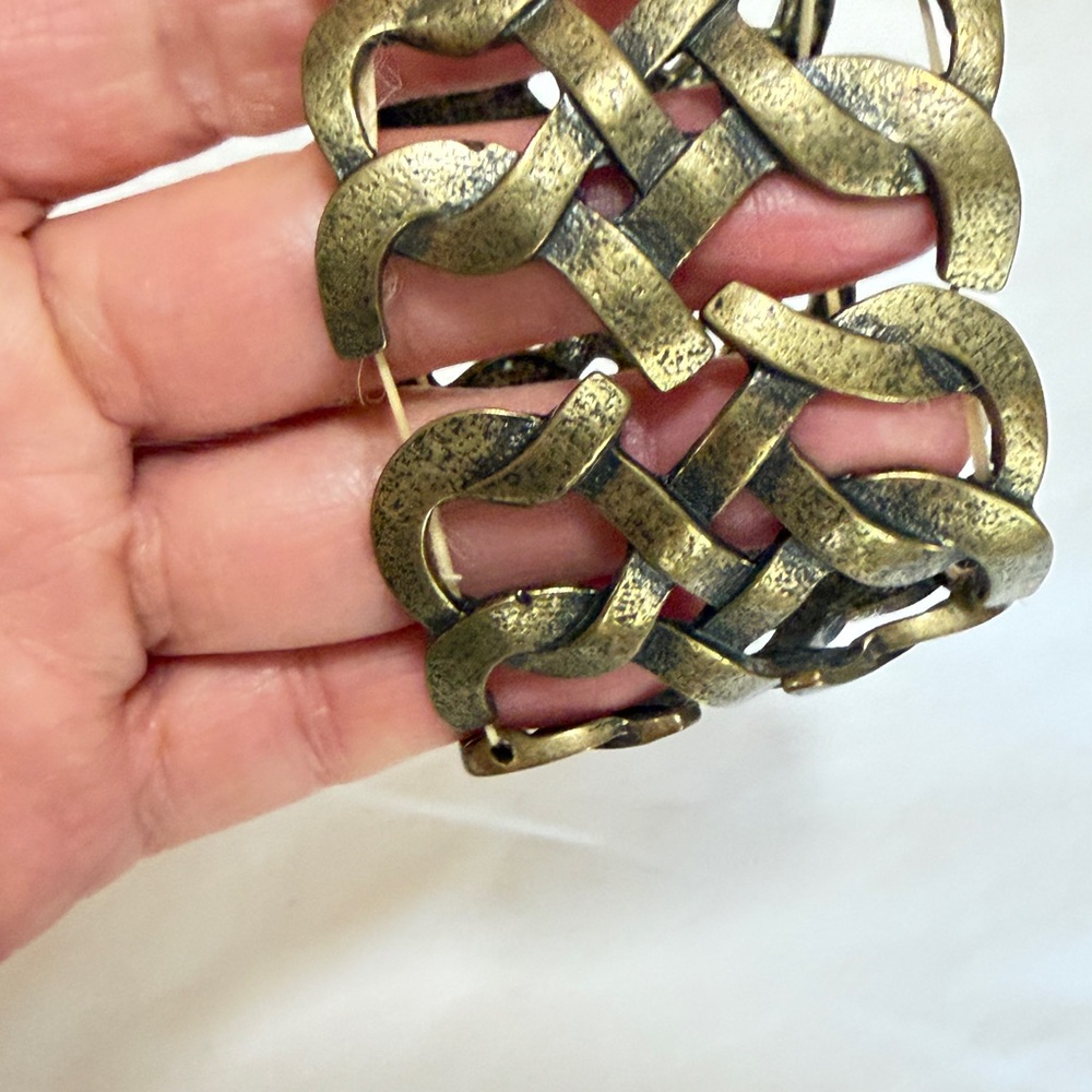 Antique Gold Tone Cuff Bracelet/sparkly silver bracelet